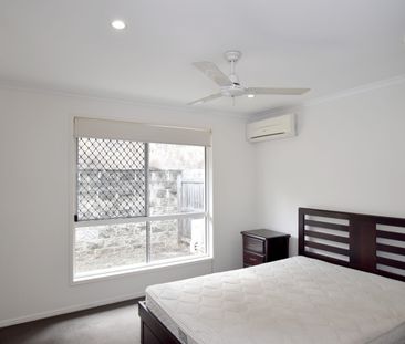 MODERN SEMI-FURNISHED DUPLEX - Photo 4