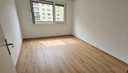 Perfekte Infrastruktur, hell, gemütlich, ruhig, 3 Zimmerwohnung mit Tiefgaragenplatz und Balkon - Foto 3