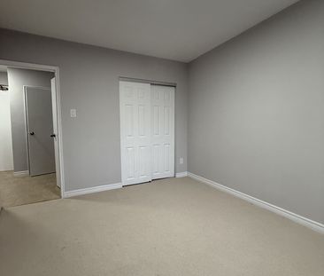 For Lease - 370 Penn Avenue Unit# 203, Newmarket, Ontario - Photo 5