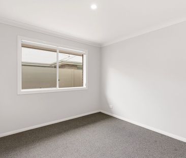 Spacious Family Home - Photo 3