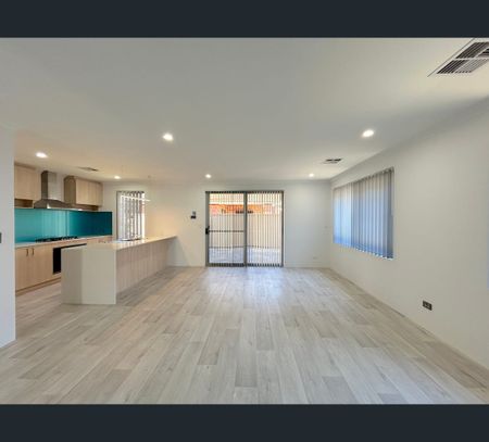 47 Canopy Circuit, Forrestfield, WA 6058 - Photo 3