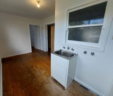 Conveniently Located 3 Bedroom Home - Photo 5