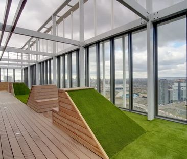 Stratosphere Twoer E15 - Photo 2