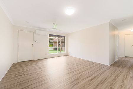 33 William Nixon Way, Edens Landing QLD 4207 - House For Rent | Domain - Photo 5