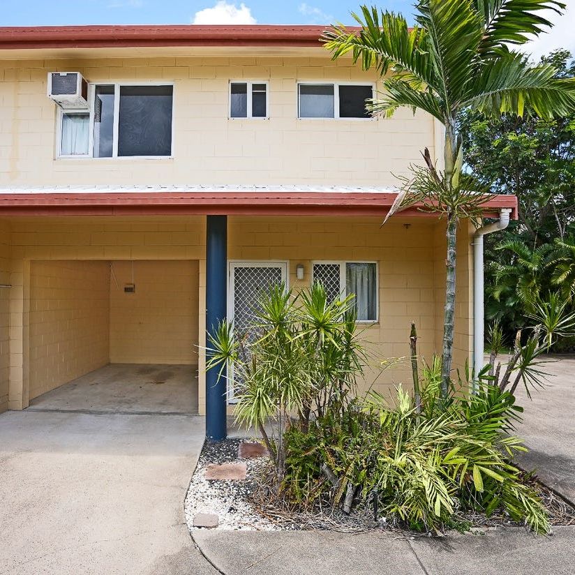 NEAT AND TIDY 2 BEDROOM TOWNHOUSE IN PIMLICO! - Photo 1
