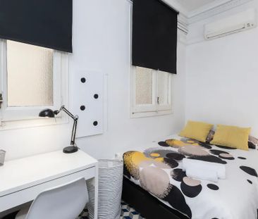 Gran Via de les Corts Catalanes, Barcelona, Catalonia 08015 - Photo 3