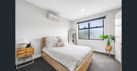 Style & Luxury in Pascoe Vale - Photo 4