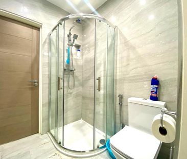 5 bedroom semi-detached house to rent - Photo 2