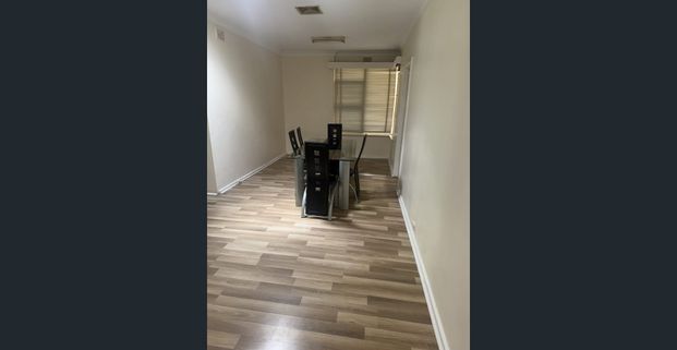 Charming 4 bedroom Family Home - Photo 1