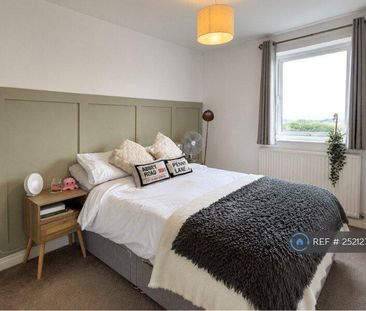 2 bedroom end of terrace house to rent - Photo 1