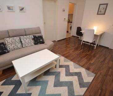 City-Residence: Hübsche 2-Zi-Wohnung im Hinterhaus nahe Leipziger S... - Foto 4