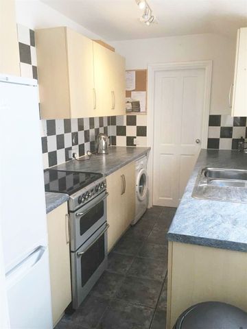 13 Albany Street, Lincoln, Lincolnshire, LN1 3JD - Photo 5