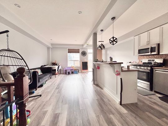 For Lease - 7 MARINA POINT Crescent, Hamilton, Ontario - Photo 1