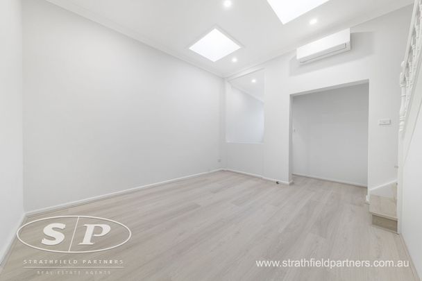 Renovated Terrace Living - Photo 1