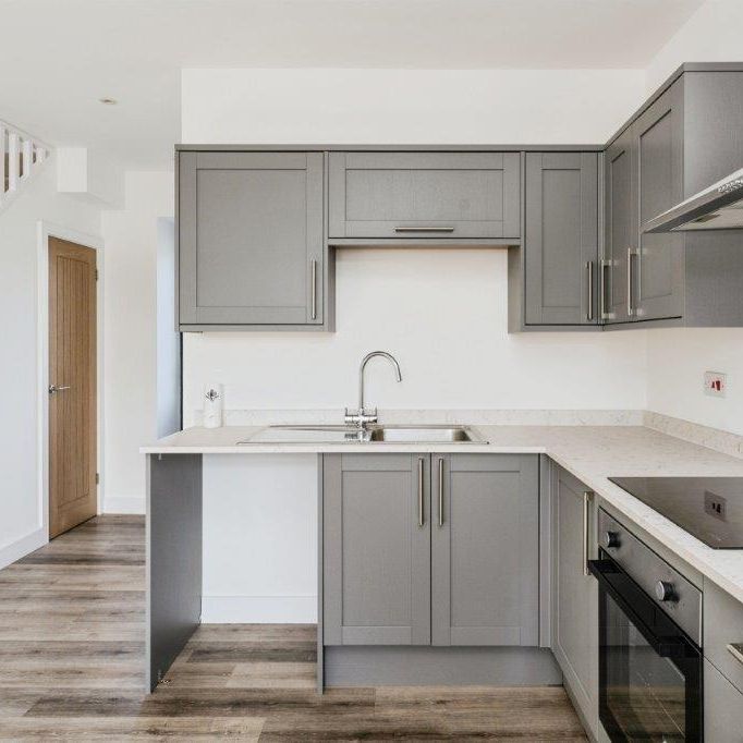 Heol Twrch, Lower Cwmtwrch, SWANSEA - Photo 1