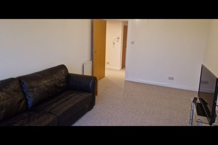 2 Bed Flat, Gylemuir Road, EH12 - Photo 2