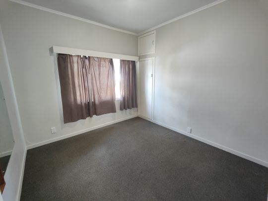 Three Bedroom Family Home - Photo 1