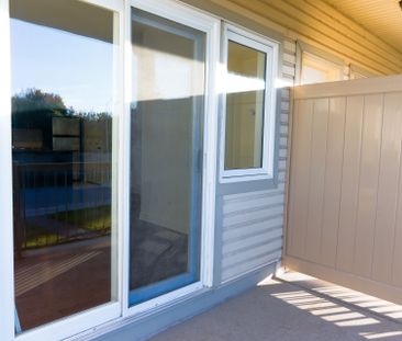 For Lease - 137 HARTHILL Way Unit# C, Barrhaven, Ontario - Photo 4