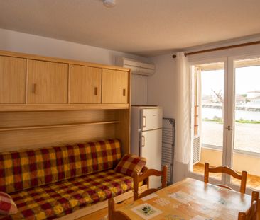 A LOUER STUDIO MEUBLE + LOGGIA PORT LA NOUVELLE - Photo 1