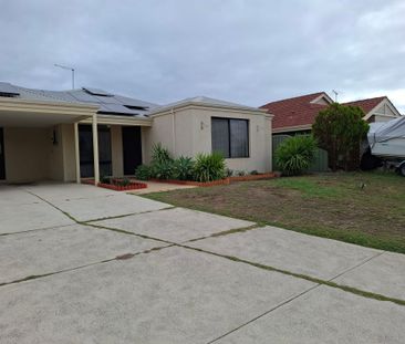 Lovely Family Home with Pool - Photo 3