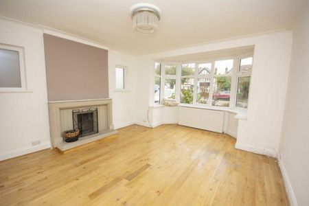 4 bedroom semi-detached house to rent - Photo 2