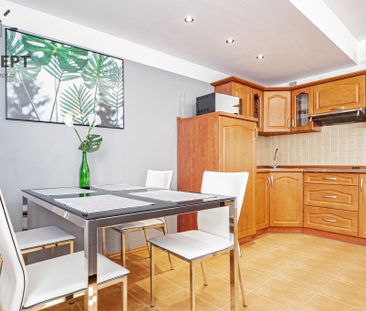 Kawalerka w sercu miasta, winda, parking - Photo 2