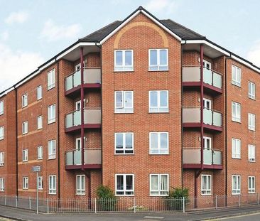 1 bedroom in a flat share to rent - Photo 2