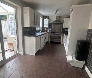 3 bedroom semi-detached house to rent - Photo 3