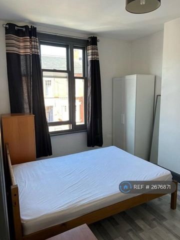 5 bedroom terraced house to rent - Photo 5