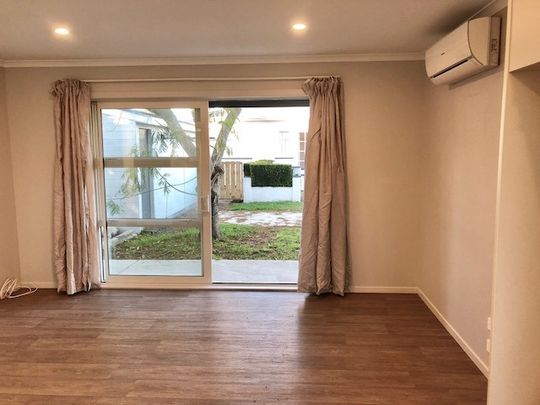 Modern & tidy 3 bedroom - Photo 1