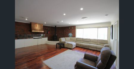 Fully Furnished Four Bedroom Unit in West Orange - Photo 2