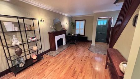 For Lease - 457 Mortimer Avenue Unit# Main & 2nd Floors, Toronto, Ontario - Photo 4