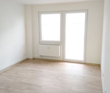 Modernisierte 4-Zimmer-Wohnung mit Balkon im Erdgeschoss - Photo 5