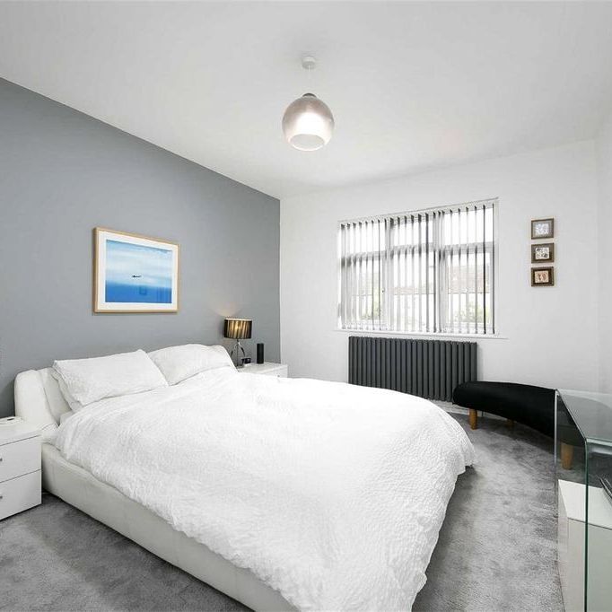 4 bedroom terraced house to rent - Photo 1