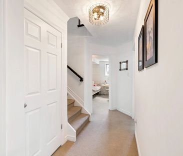 For Lease - 254 Titanium Private Unit# A, Orleans - Convent Glen an... - Photo 3