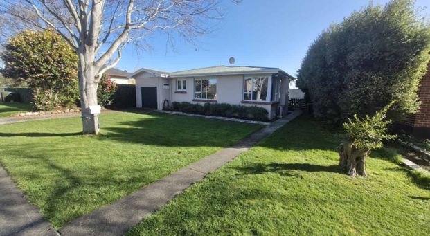 Three bedrooms in Gladstone - Photo 1