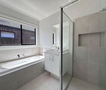 Brand New Stylish Family Home in Melton South - Photo 1