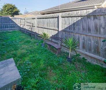 SPACIOUS UNIT IN THE HEART OF DANDENONG - Photo 4