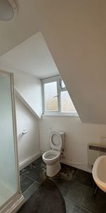 2 Bed Flat, The Colonnade, SO19 - Photo 4