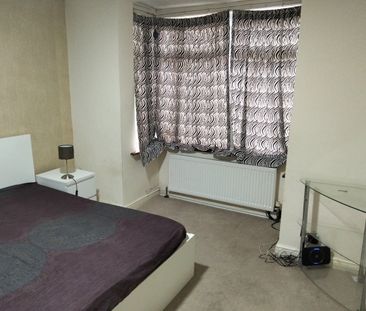 Room in a Shared House, Grenaby Avenue Croydo, CR0 - Photo 4