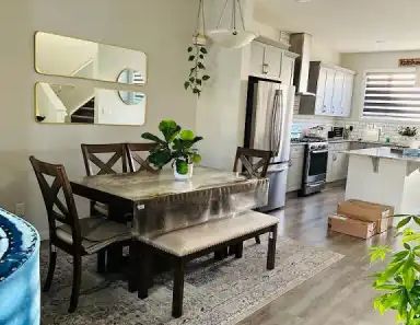 3 Bedroom 2.5 bathroom Duplex | Calgary - Photo 1