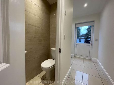 3 bedroom semi-detached house to rent - Photo 4