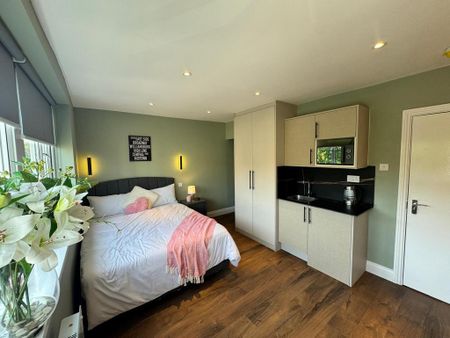 6 bedroom terraced house to rent - Photo 5