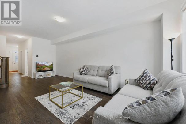 40 LONSDALE ROAD - Photo 1