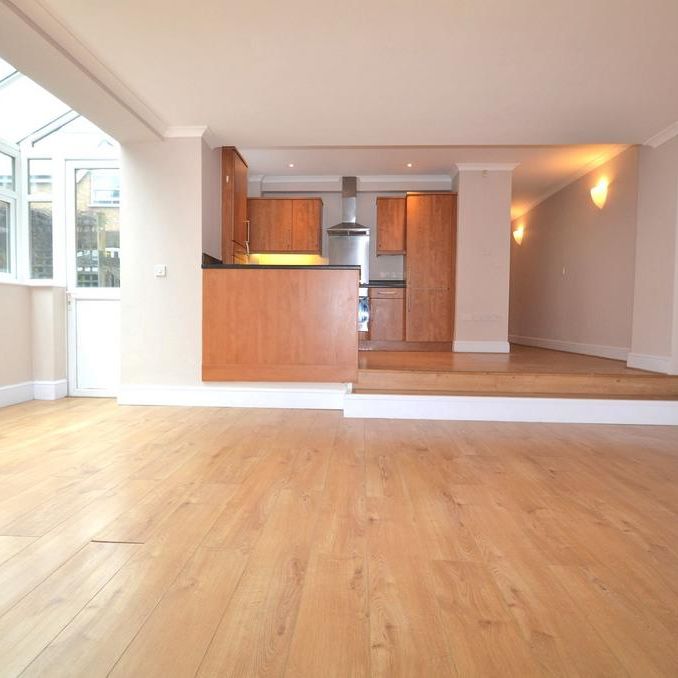 2 bedroom flat to rent - Photo 1