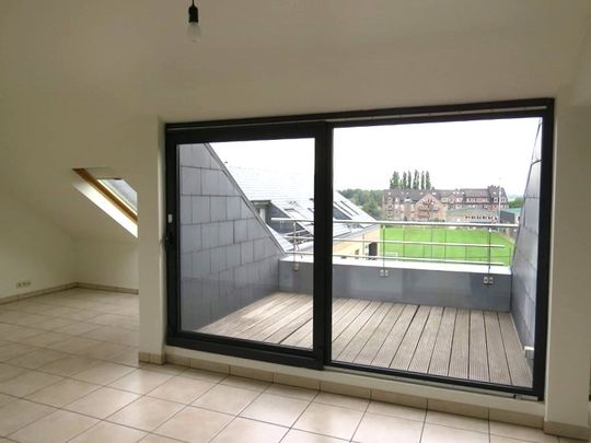 Nouvelle opportunité au sein de la Résidence La Closerie pour ce cosy appartement 1 chambre avec terrasse au 3e étage (ascenseur jusqu’au 2e puis volée d’escaliers).. - Foto 1