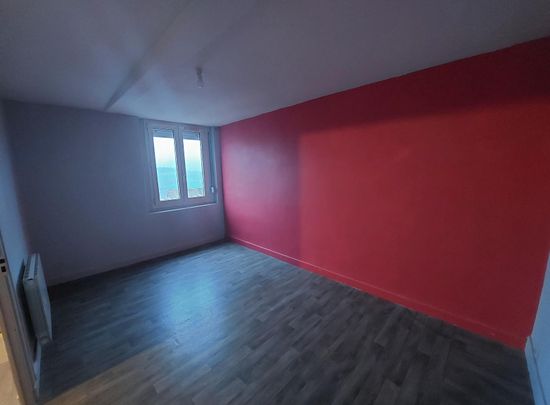 : Appartement 82.63 m² à ST JEAN BONNEFONDS - Photo 1