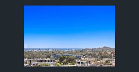 Two Bedroom Apartment with Stunning Coastal Views - Photo 3