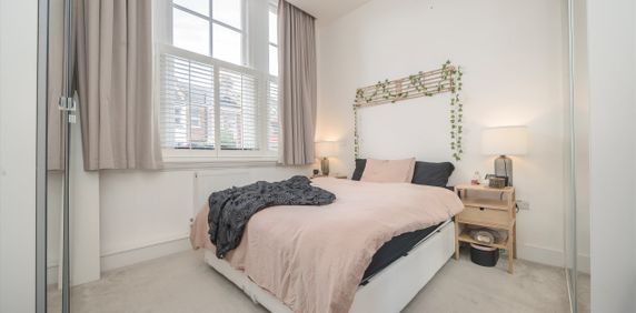 Winchester Street, London, W3, London - Photo 2