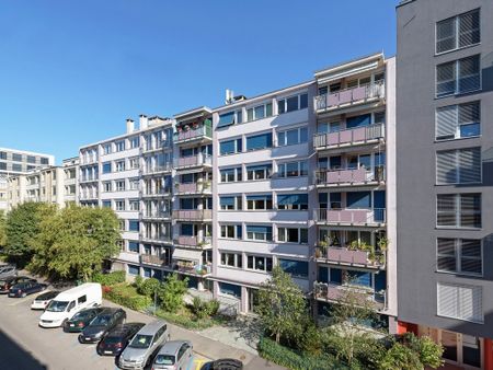 Appartement en attique dans le quartier de St-Jean - Charmilles - Photo 3